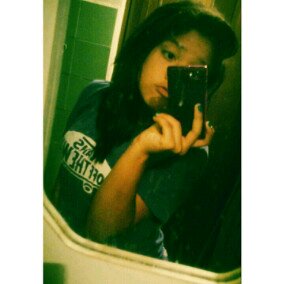 Koonze∞                 Instagram: YQueMelanie.