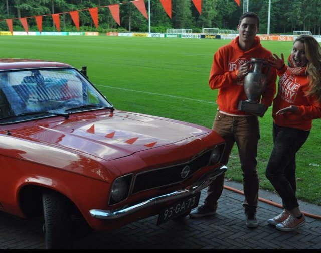 Volg ons om op de hoogte te blijven van alle ontwikkelingen in de voorbereiding op onze reis door Noord-Midden-Zuid Amerika! Op naar het WK!