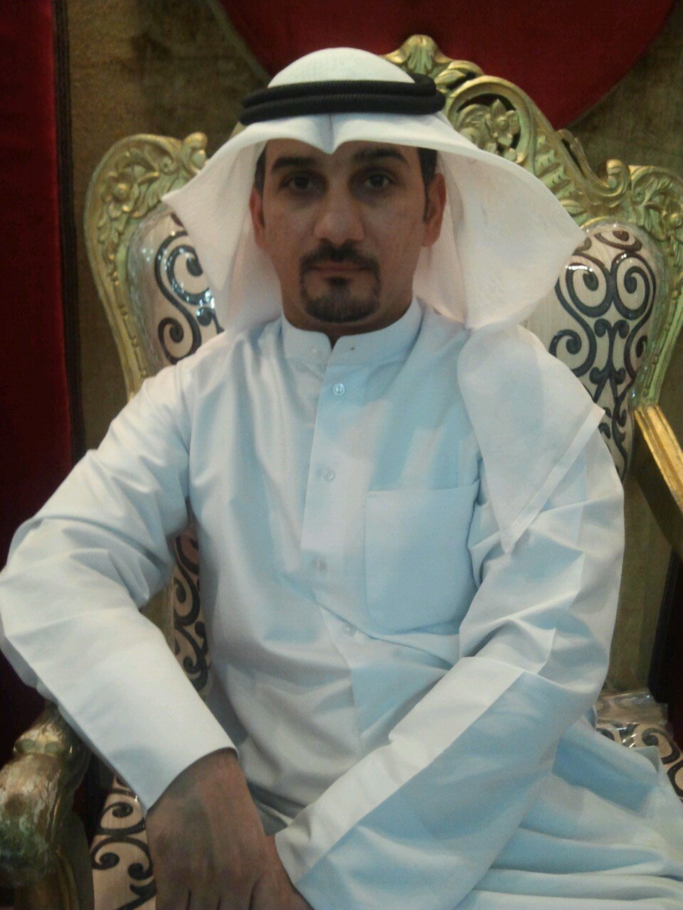 الله واكبر يازمن صرنا اغراب ف بلادنا والكل يسئل علينا (شاعر - رياضي ) ( واحب السياسه ) ( كويتاوي 🇰🇼-هلالي 💙- مدريدي 👑)