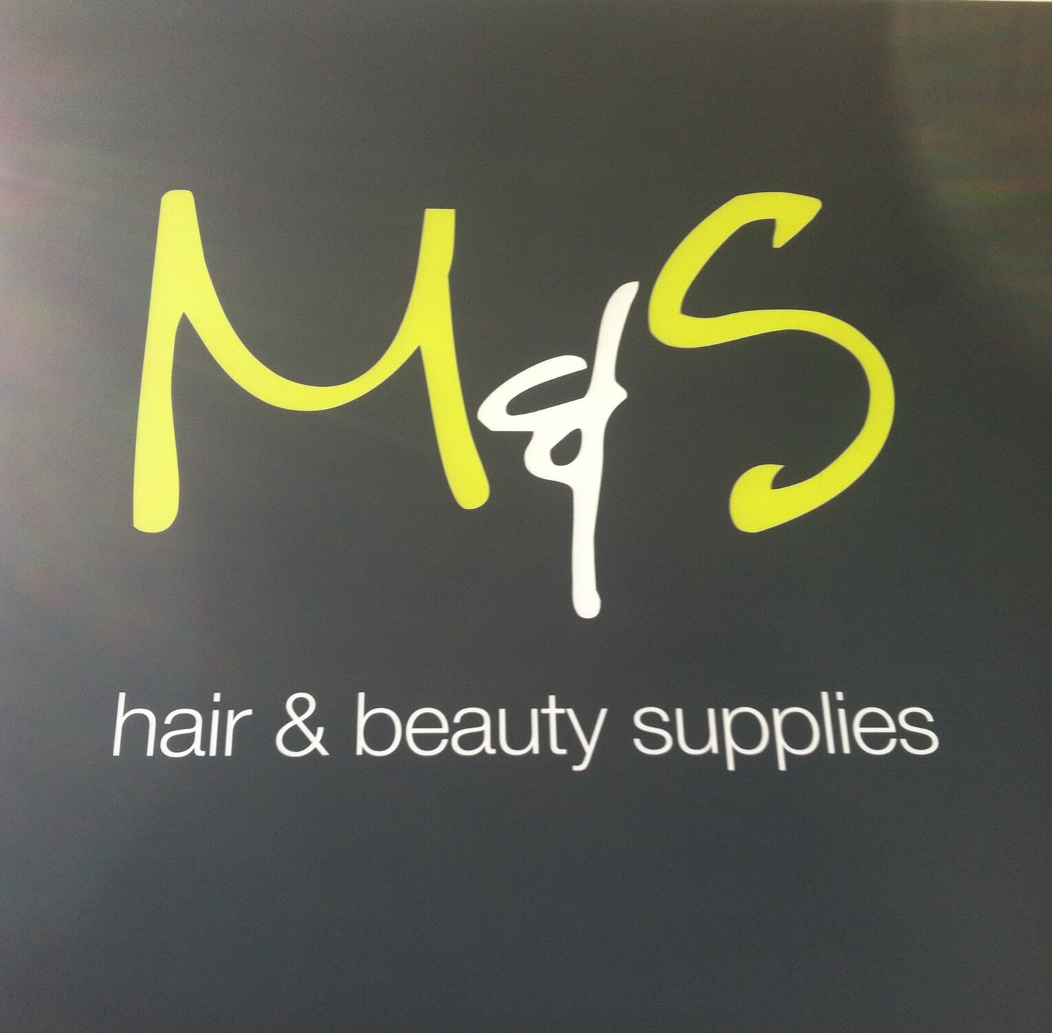 Welcome to M&S Warrington twitter, suppliers of professional hairdressing & beauty products. Free delivery call 01925 572234