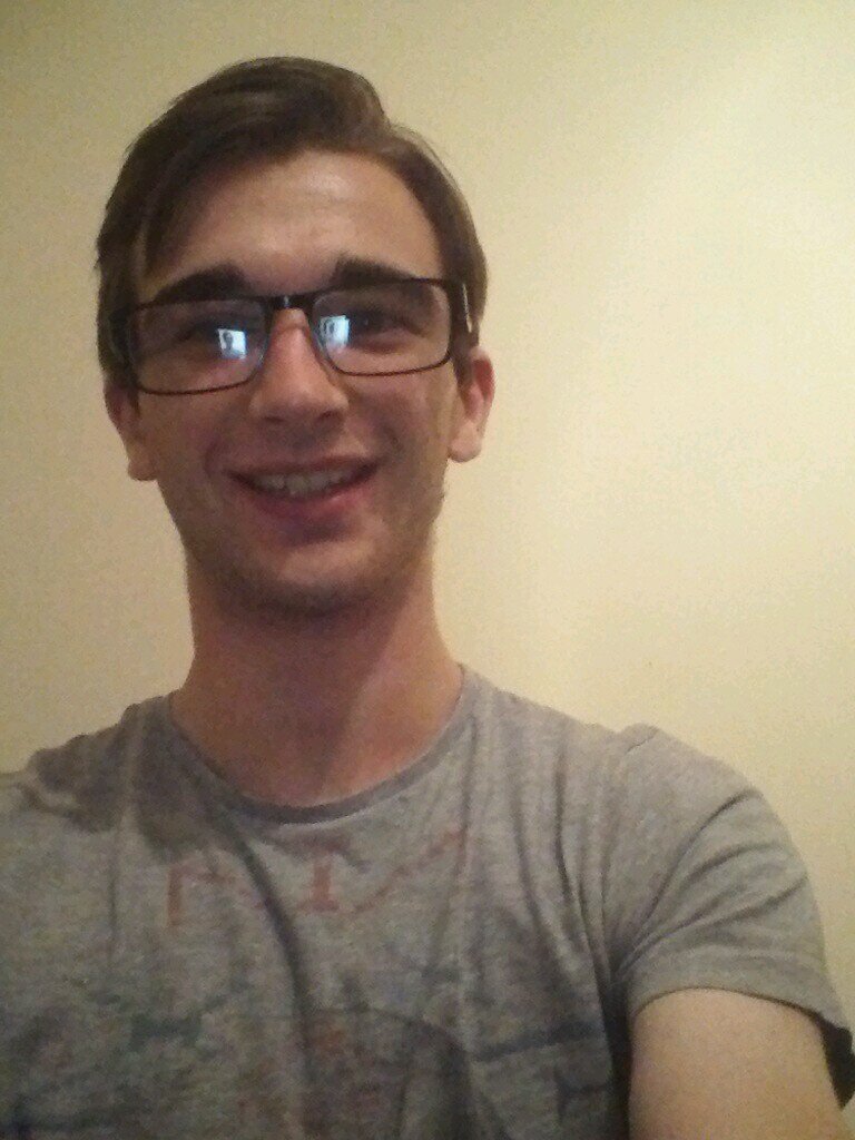 Full Time vegitarian, animal lover, Batman/Biffy/Beatles fan. Part Time gamer and movie fan. I also Moonlight as a Masked Vigilantee #TeamGeek