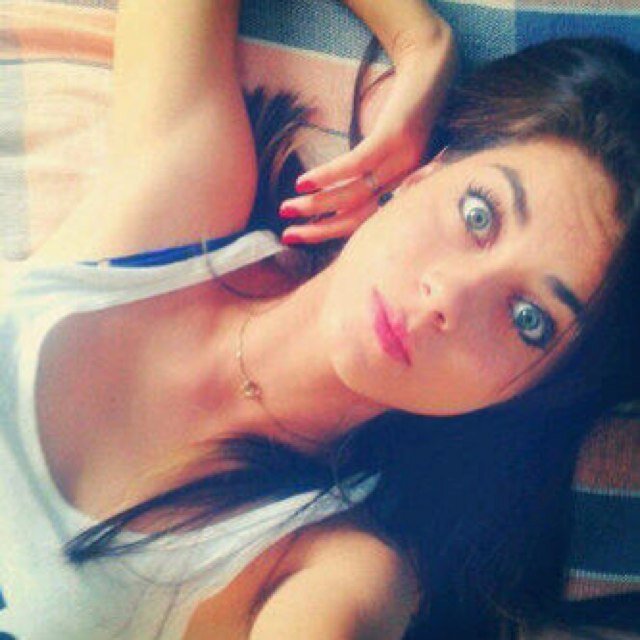 NadaGh_123's profile picture. بايو ؟ هه