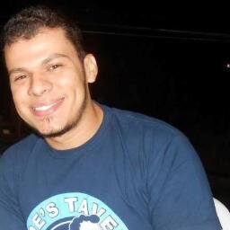 Professor; Sociólogo; Doutorando em Antropologia Social; afeito às letras e amante da música; baterista do Godhound e do Folie à Duo.