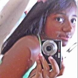 Não ligo que me olhem da cabeça aos pés
Por que nunca farão a minha cabeção e
nunca chegarão aos meus pés  (BOB MARLEY).