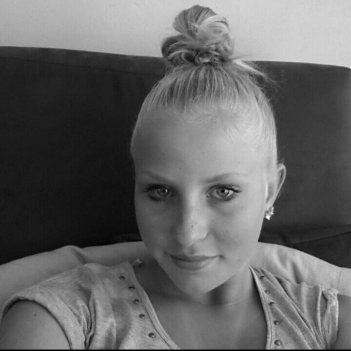 yvonne, je bent al meer als 10 jaar men beste houvanjouxx chan♥♥♥