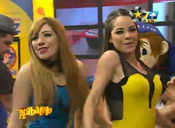 FAN DE LA PERSONA MAS HERMOSA,.SENCILLA Y PERFECTA ELLA ES @ArelyTellez! ♥ ACABATELO SIN → ARELY TELLEZ, NO SERIA NADA #ArelyEsMiMotor #SiguemeyTeSigo! ♥