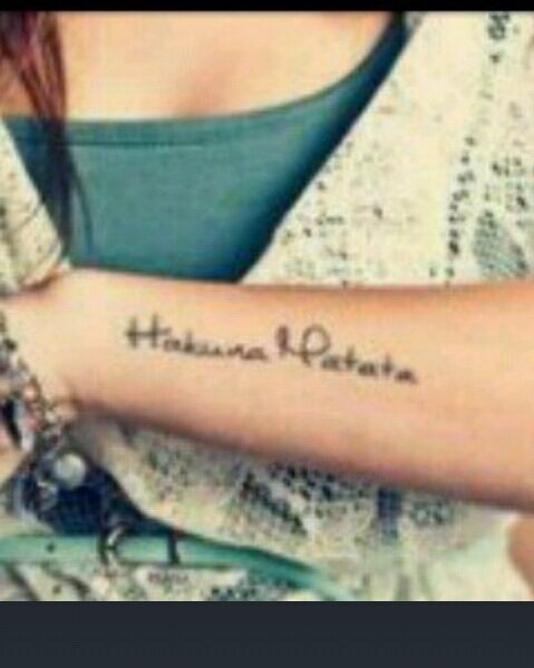 Dejemos que el tiempo decida si nosotros tenemos un futuro juntos. Nunca habis pensado que el destino esta escrito? Se feliz,ante todo.