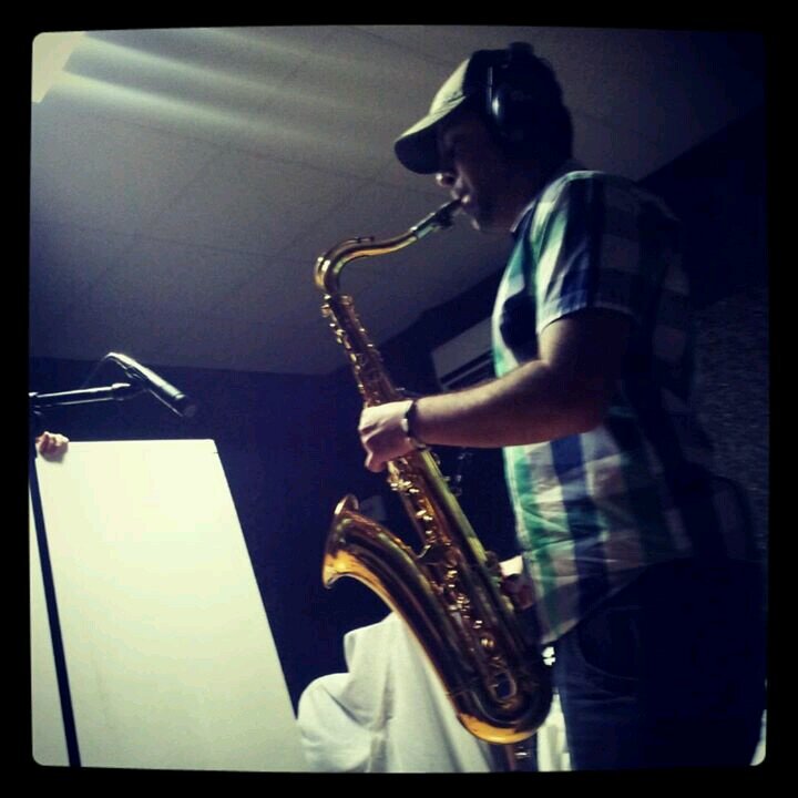 Mister_saxo's profile picture. Farmaceutico. Músico - saxofonista de S.F. Nuestra Sñra. del Carmen de Salteras. Fiestero donde los haya. Si no es ahora cuando va a ser?