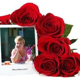 Работаю воспитателем в детском садике. Мои увлечения:фотография, вязание, компьютер и многое другое