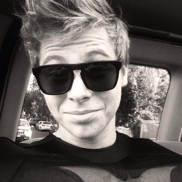 follow @sadfaceluke! she gave you a free follow:) she'll follow back if you ASK!!