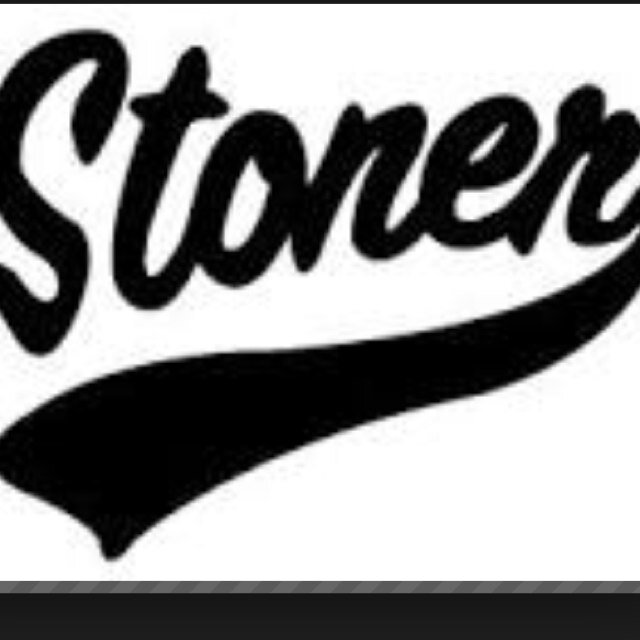 Official twitter of inspiring young rap and r&b artist Young Renz. Rap and smoking. #weed #music#stonernation
For info email youngrenzmo93@hotmail.com