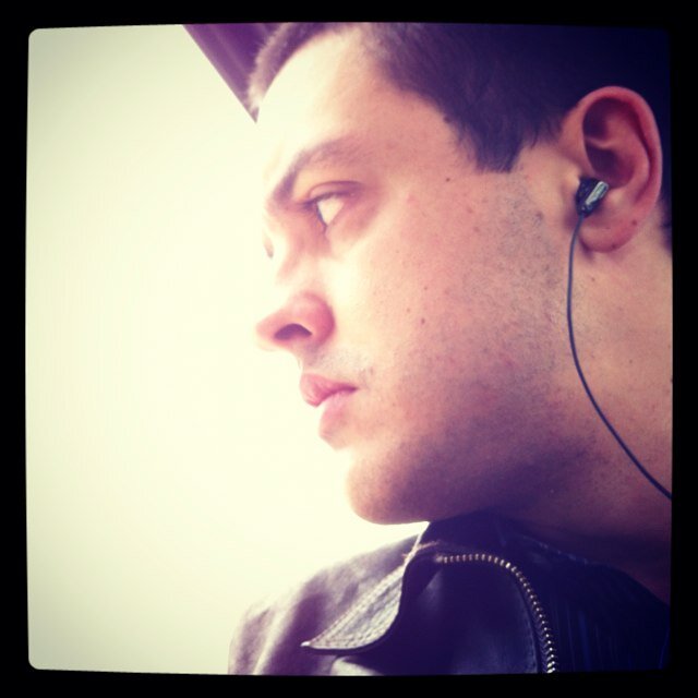 rnmatos's profile picture. Gay, abstêmio, solteiro, burro e mentiroso pra caramba!