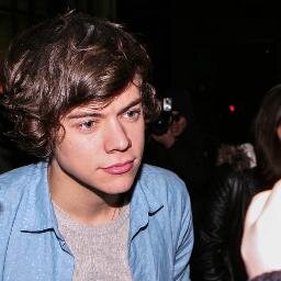do you ever just want to have a picnic woth harry on a beautiful day with blue skies and sunshine because i do
