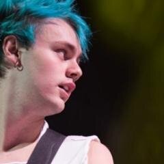 FREE FOLLOW ACC,  FOLLOW ME ON @5SOSgrupie  - FBACK FOR SURE.