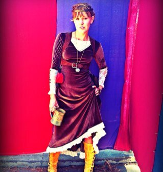 emenroute's profile picture. Just an ordinary girl who can't sit still.. Actor. Singer. Explorer. Nerd. Roxy #berserkofgluttony Shigure #kemonomichi