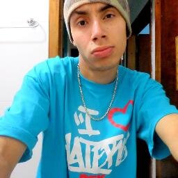 Mal morado , estressado  , Ignorante  , brabo e ruim !