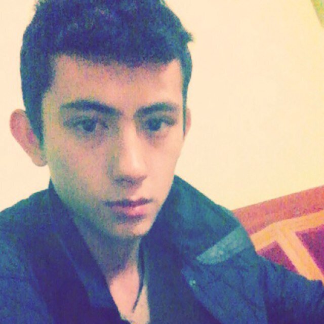 Yasin Delikanlı Yakışıklı KArizmatik ;)