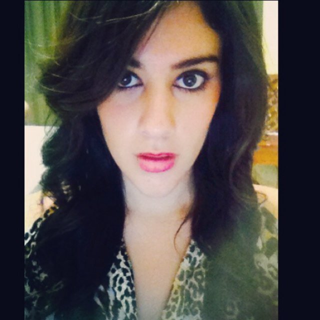 Tuiteo lo que pasa, lo que siento, lo que entiendo y lo que puedo.. In My World♥.Instagram: StephaUcha