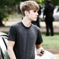 Tengo hambre, te amo justin, idk i'm belieber.
Esperando el día en el que pueda abrazar a mi ídolo