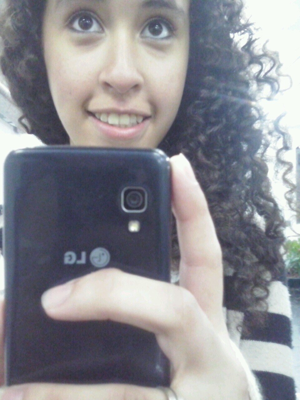 Is green eyes and freckles and your smile ♪ 