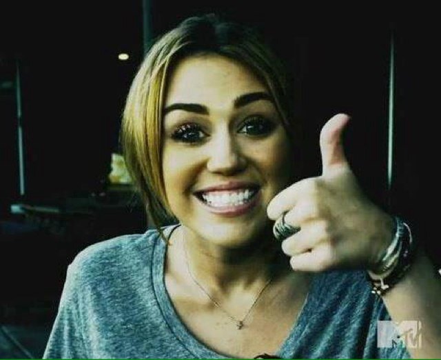 AUSmilers's profile picture. miley is better than you