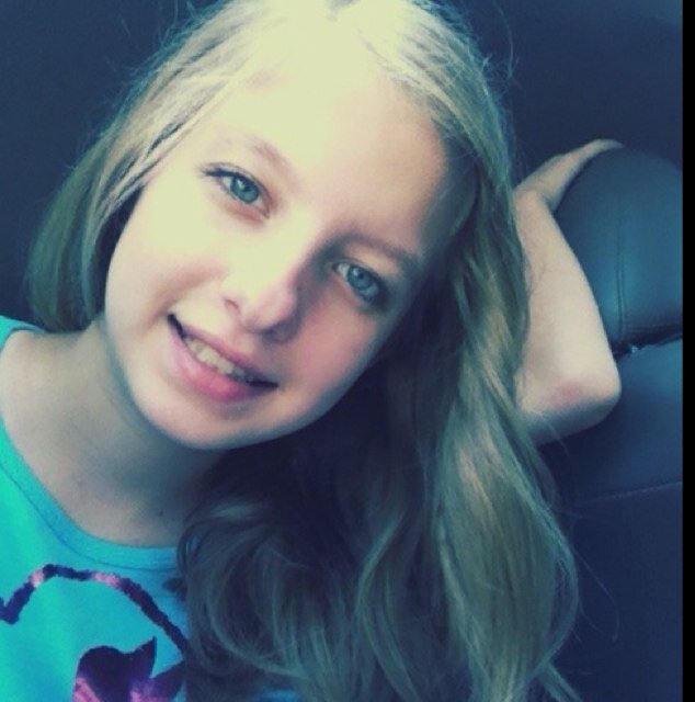 Hello! 3 My name is Pau'm BELIEBER and love Chicharito 3 They are my life3 Sigueme y te sigo;D