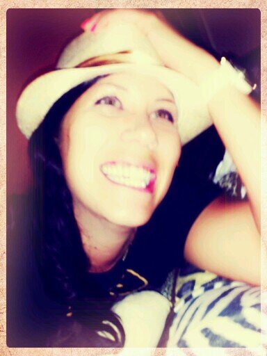 kriscasciotti's profile picture. 