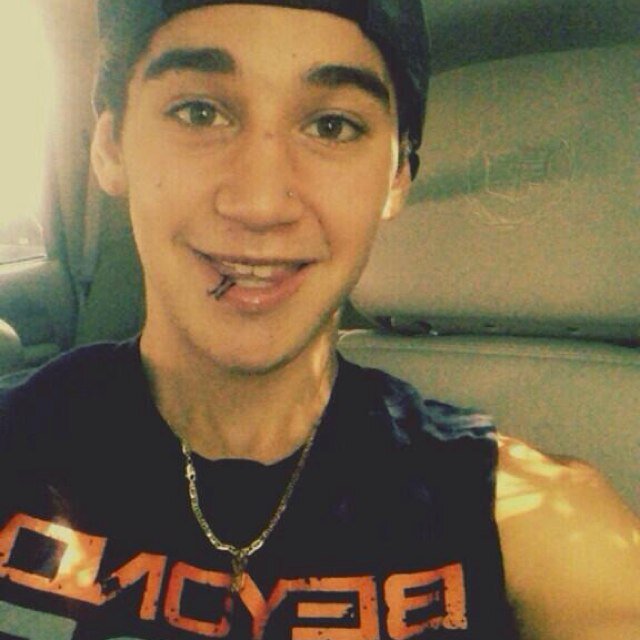I love the janoskians! 0/5 but wont give up because @LalaDopeyBrooks told me not to :)
