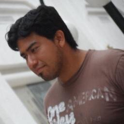 I.T.I. por vocación, guitarrista por gusto, voleibolero aficionado... ahí la llevo, ahí la llevo...