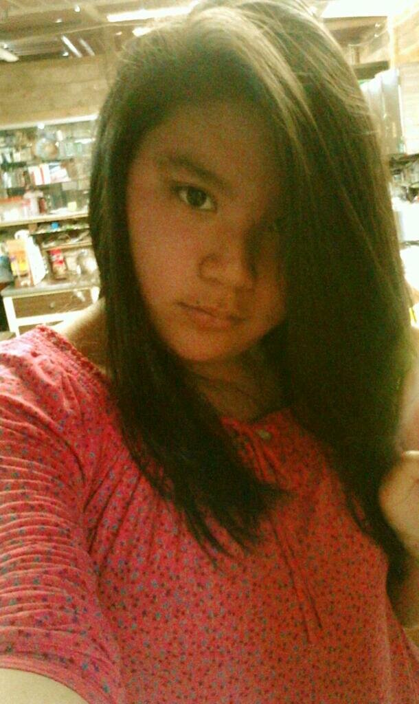soi linda  tierna dulce angelical timida sencilla divertida chevere i sobre todo soi normal {-.-}