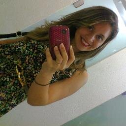 Alguns vão me odiar, fingem que me amam agora. Então, pelas costas, eles tentam te eliminar. 
Mas quem Deus abençoa, ninguem amaldiçoa ! '