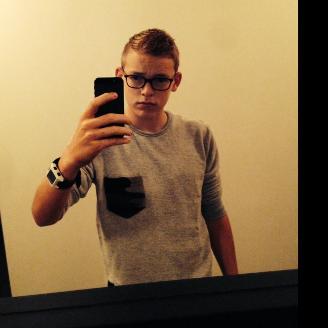 Yo whatapp !
Een nee nog steets geen vriendin