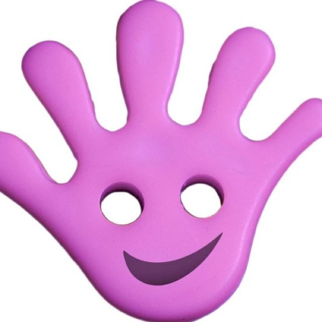 A new business venture, hand made smiles, creative hand made items. Buying something to make yourself smile & a donation given to charity to spread the smiles :