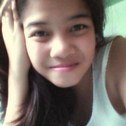 4th account ; A simple girl with DREAMS :) ; Tweeeeet Me.
