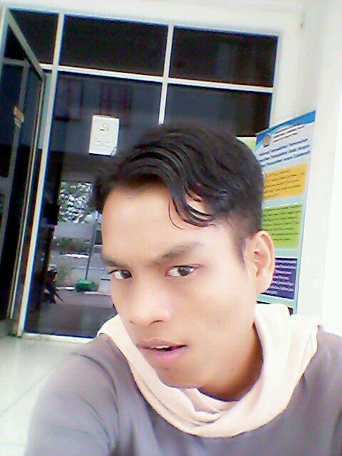 inilah gue,tetap gue dan akan menjadi gue,apa adanya karena gue adalah gue...