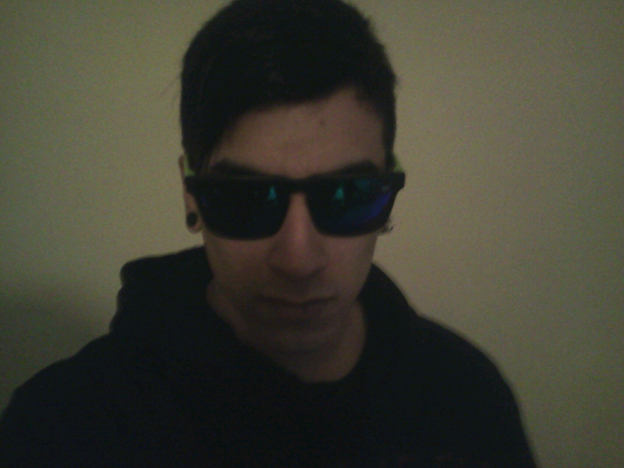 Sebaramirez0's profile picture. Estoy mas solo que ayer, pero menos que mañana.