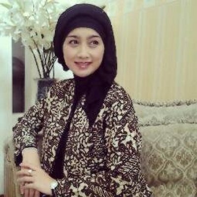 Desy Ratnasari (@TehDessy) | Twitter