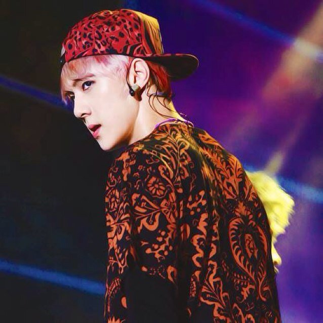 ฟอลฟรีอย่างเดียวถ้าเบื่อมากอยากหาคนเวิ่น ยินดีครับ @THESEHUN_B0TH