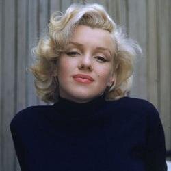 Marilyn shows us what an ICON is. She was a good designer.