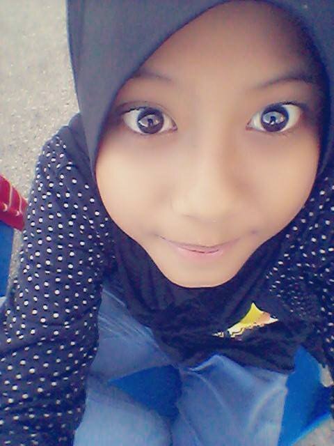 hye.! assalammualaikum :) 
my name is nad.i'm 12 years old,i'm stay at kampar perak,malaysia.btw, FOLLOW lha sye,sye akan FOLLOW awak balik ;)