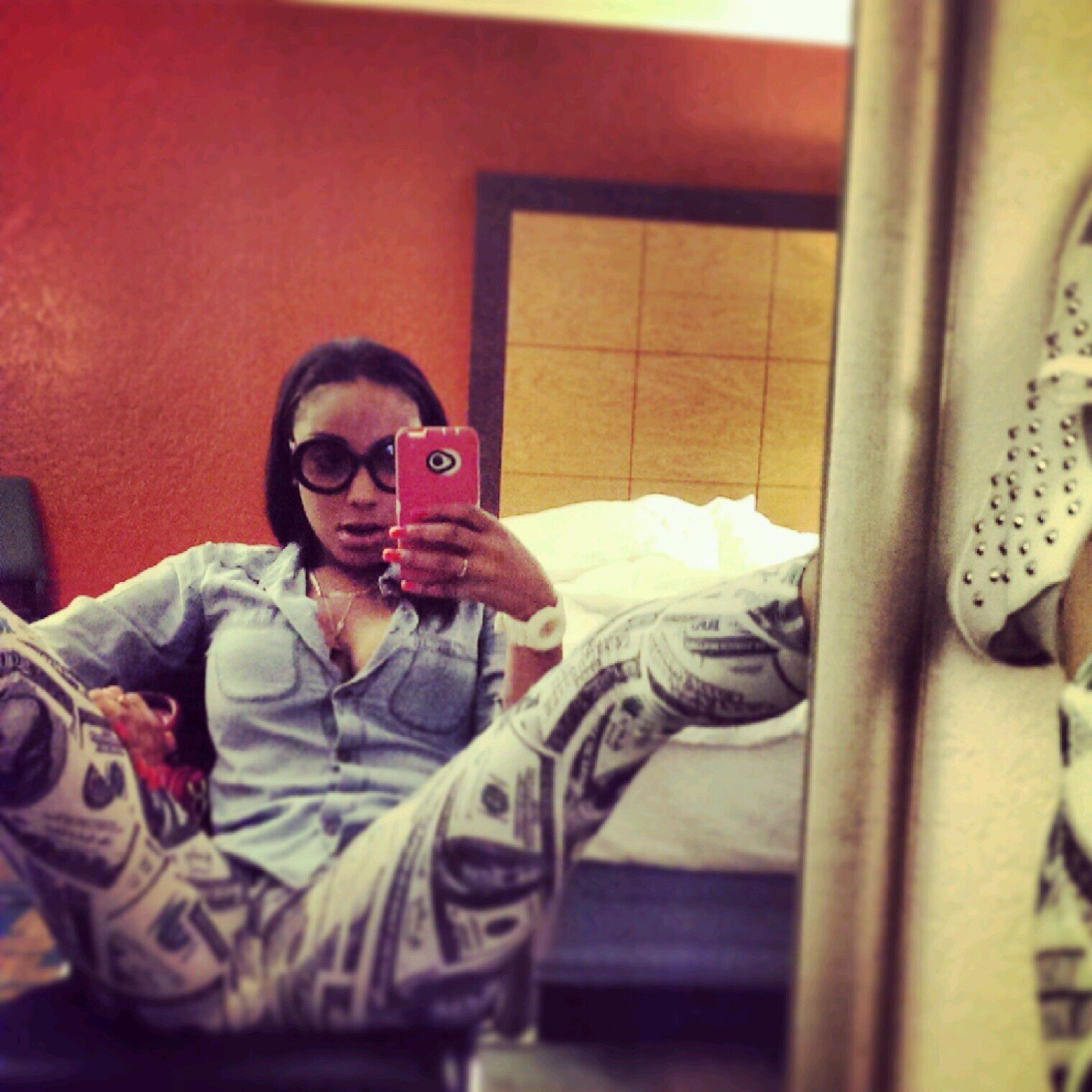 WRITER/MODEL/ARTIST/POET/SINGLE/STRONG WILLED/SINGLE/GOAL ORIENTED YOUNG LADY AKA LADIIE~TRAPPER!!!