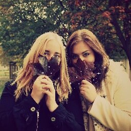 2 cheeky girls who make YouTube videos and snap lots of pictures everyday. @eemmahhansson @officialroxana