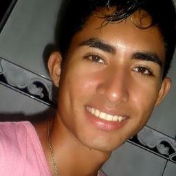 A coisa mais linda que estou sentindo…é estar afim de você… abraçar e não querer te perder…me apaixonar e não querer sofrer…é te beijar e sentir o gosto de vive