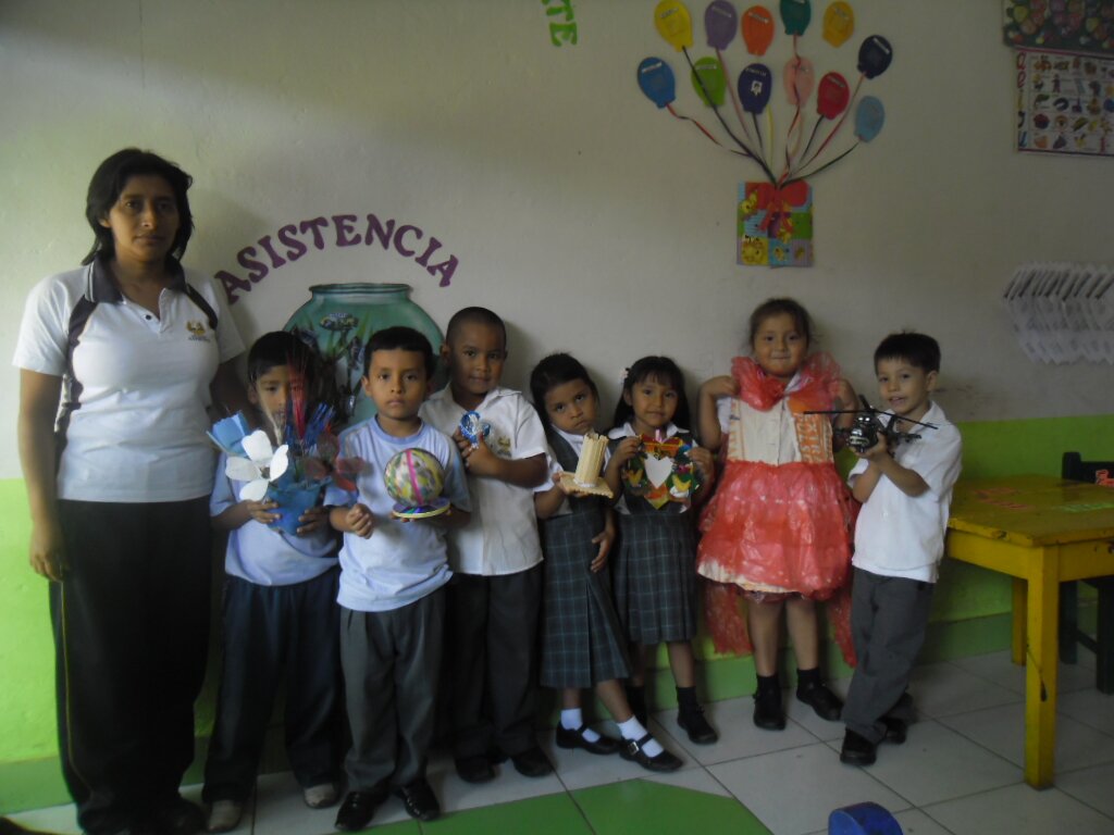 Prof. de Inicial de 5 años del Colegio Adventista Tingo María