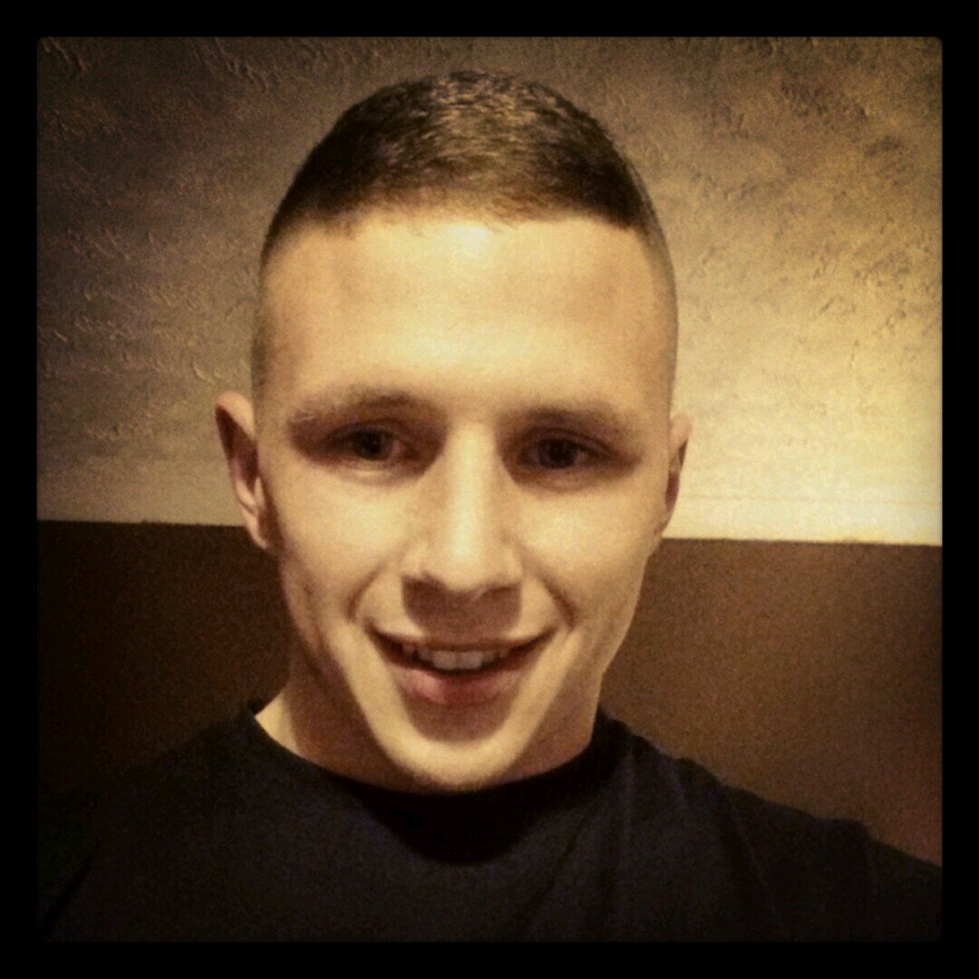 Don't have bbm, Don't have ask.fm.... Follow me i'll follow back... #ObeyReality