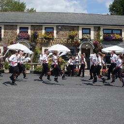 Friendly (non gender specific) Morris side based in Cardiff, Wales. Dancing in and around the capital every Tuesday evening May-Sept, winter practice Oct-April.