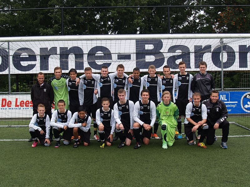 21'10'1998 // Kolping Boys B1 // Dalton 3TL3 // Follow broertje @Shady_14