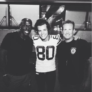 louis è un coglione e puzza ma mi hanno insegnato ad amare anche le persone che sono diverse.