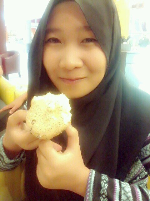 Haii. Eiza , 15 , errr? nak tau lebih lanjutt ? buatlah sesuatu perkara cam mana nak kenal seseorang yerr ♥♥♥