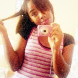 michelinedebarr's profile picture. Eu não sou metida,tenho amor próprio coisa que muita gente não tem. Deixo bem claro! :)